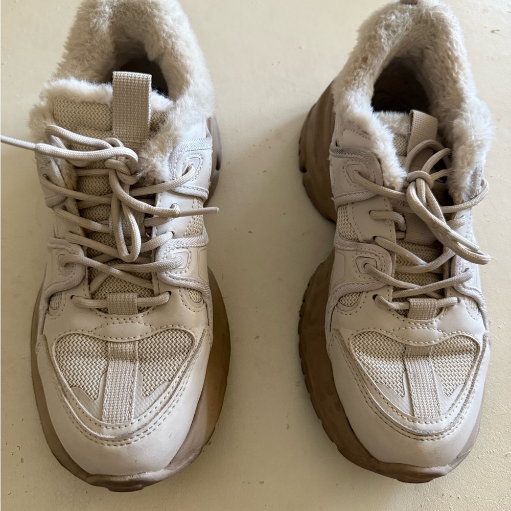 Zara Women's Beige Fur-Lined Sneakers